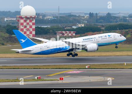 Xiamen Air Boeing 787 startete. Flugzeug Boeing 787-8 Dreamliner von XiamenAir, auch bekannt als Xiamen Airlines Abflug. Stockfoto