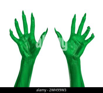 Gruseliges Monster. Grüne Hände mit Klauen isoliert auf weiß Stockfoto