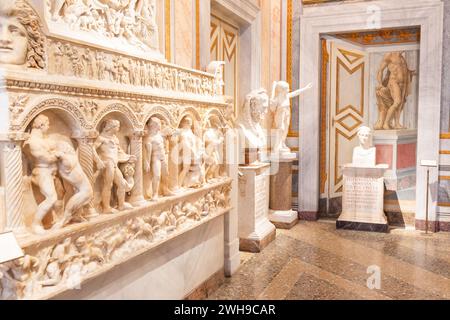 Rom, Italien - 28. Dezember 2023: Innenraum der Galleria Borghese, niemand Stockfoto