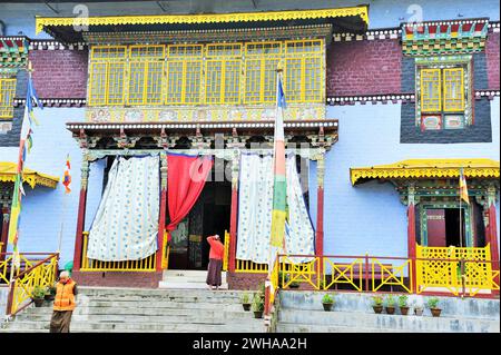 Eingangstür, buddhistisches Kloster Pemayangtsi, Pemayangtse, Pelling, Sikkim, Indien, Asien Stockfoto