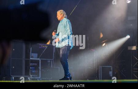 Stuttgart GER, Rockband Deep Purple auf den JazzOpen in Stuttgart 2023. Im Bild Frontmann Ian Gillian. Deutschland, Stuttgart - JazzOpen 2023: Die britische Kultband Deep Purple mit Frontmann Ian Gillian, Bass Roger Glover, Keyboarder Don Airey, Gitarre Simon McBride und Schlagzeuger Ian Paice. *** Stuttgart GER, Rockband Deep Purple bei den JazzOpen in Stuttgart 2023 im Bild Frontmann Ian Gillian GER, Stuttgart JazzOpen 2023 die britische Kultband Deep Purple mit Frontmann Ian Gillian, Bass Roger Glover, Keyboarder Don Airey, Gitarre Simon McBride und Schlagzeuger Ian Paice Copyright: XEibner-Pressef Stockfoto