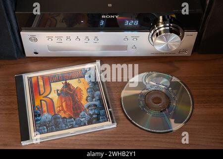 K ist das Debütalbum der englischen Psychedelic-Rock-Band Kula Shaker, das am 16. September 1996 veröffentlicht wurde. Ein Konzeptalbum mit dem Thema indischer Mystik Stockfoto