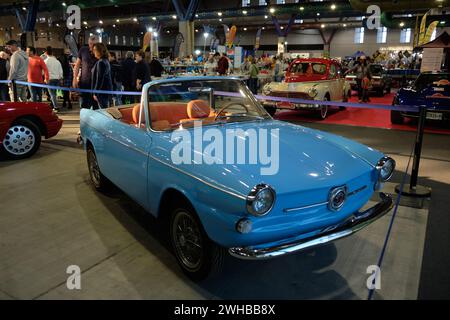 Fiat 770 Spider auf der Retro Málaga Motorshow. Argentinisches Modell nach Fiat 600. Stockfoto