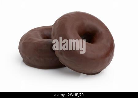 Zwei Schokoladen-Donuts mit weißem Hintergrund Stockfoto