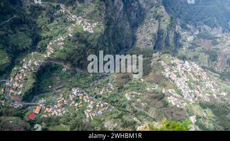 Tal der Nonnen Madeira Insel Portugal. Blick auf das Dorf von den Bergen. Stockfoto