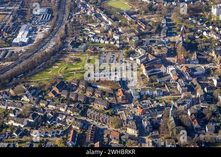 Luftbild, Wohngebiet Ortskern, Park der Generationen, evang. Bartholomäus-Kirche, Kath. Kirche St. Magdalena, Rewe Supermarkt, Lütgendortmund, Dortmund, Ruhrgebiet, Nordrhein-Westfalen, Deutschland ACHTUNGxMINDESTHONORARx60xEURO *** Luftsicht, Wohngebiet Stadtzentrum, Park der Generationen, evang Bartholomäus Kirche, katholische Kirche St. Magdalena, Rewe Supermarkt, Lütgendortmund, Dortmund, Ruhrgebiet, Nordrhein-Westfalen, Deutschland ACHTUNGxMINDESTHONORARx60xEURO Stockfoto