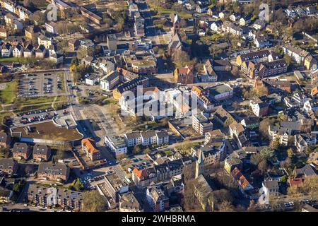 Luftbild, Wohngebiet Ortskern, Park der Generationen, evang. Bartholomäus-Kirche, Kath. Kirche St. Magdalena, Rewe Supermarkt, Lütgendortmund, Dortmund, Ruhrgebiet, Nordrhein-Westfalen, Deutschland ACHTUNGxMINDESTHONORARx60xEURO *** Luftsicht, Wohngebiet Stadtzentrum, Park der Generationen, evang Bartholomäus Kirche, katholische Kirche St. Magdalena, Rewe Supermarkt, Lütgendortmund, Dortmund, Ruhrgebiet, Nordrhein-Westfalen, Deutschland ACHTUNGxMINDESTHONORARx60xEURO Stockfoto