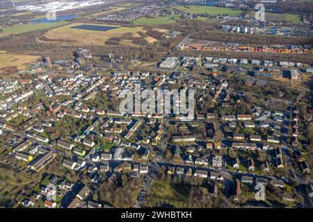 Luftbild, Ortskern Wohngebiet Huckarde, hinten das Industriedenkmal Kokerei Hansa, Huckarde, Dortmund, Ruhrgebiet, Nordrhein-Westfalen, Deutschland ACHTUNGxMINDESTHONORARx60xEURO *** Luftaufnahme, Ortskern Wohngebiet Huckarde, hinter dem Industriedenkmal Kokerei Hansa, Huckarde, Dortmund, Ruhrgebiet, Nordrhein-Westfalen, Deutschland ACHTUNGxMINDESTHONORARx60xEURO Stockfoto