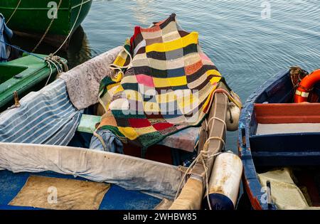 Fischerboot im Hafen von Bari, Region Apulien, Süditalien, Europa Stockfoto