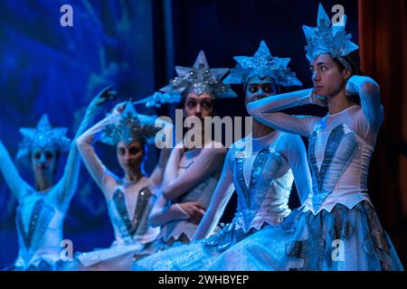 The Nussknacker wird vom Varna International Ballet and Orchestra im New Wimbledon Theatre in London, Großbritannien, aufgeführt. Stockfoto