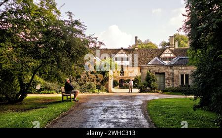 Innenhof der Lacock Abbey in Wiltshire, das Heim von William Fox Talbot im 19. Jahrhundert. Stockfoto