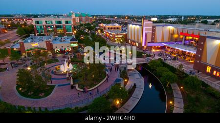 Bricktown Canal im Unterhaltungsviertel Bricktown in der Nähe der Innenstadt von Oklahoma City, Oklahoma - USA Stockfoto