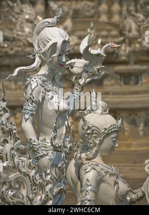 Der thailändische Tempel Wat Rong Khun in Chiang Rai Stockfoto