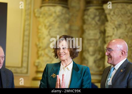 9. Februar 2024, Valladolid, Castilla Leon, Spanien: Sigourney Weaver nimmt 38 am 9. Februar 2024 im Rathaus in Valladolid, Spanien, als Gewinner des International Goya Award 2024 Teil (Foto: © Jack Abuin/ZUMA Press Wire). Nicht für kommerzielle ZWECKE! Stockfoto