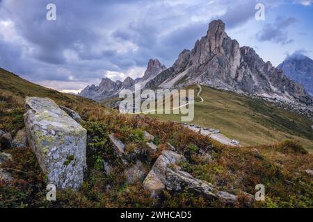 Giau Pass Hochalpenpass, beliebtes Reiseziel in den Dolomiten, Italien. Stockfoto