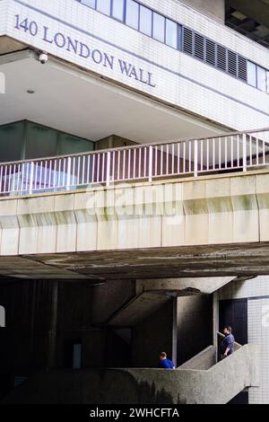 140 London Wall, Bastion House ist ein Bürogebäude im Barbican-Viertel der City of London. Als Teil der Londoner Wall West-Stätte kann sie in die Barbican and Golden Lane Conservation Area aufgenommen werden. Stockfoto