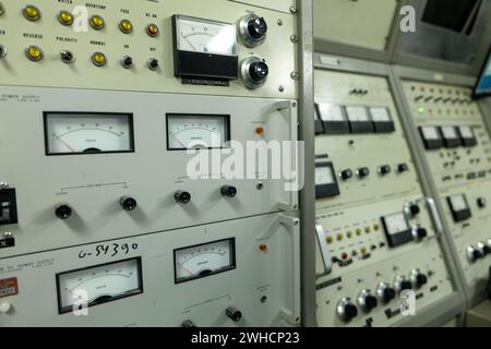 Bedienfeld eines Cyclotron-Teilchenbeschleunigers Stockfoto