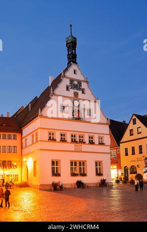 Ratstrinkstube, heute Sitz der Tourismusinformation, Rothenburg ob der Tauber, Mittelfranken, Bayern, Deutschland Stockfoto