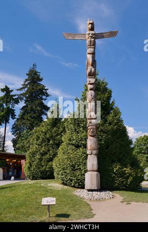 Totem Pole, Rose Cole Yelton Memorial Totem Pole, Stanley Park, Vancouver, British Columbia, Kanada Stockfoto