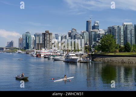 Wolkenkratzer und Hafen, Coal Harbour, Burrard Inlet, Vancouver, British Columbia, Kanada Stockfoto