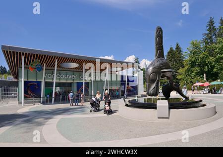 Vancouver Aquarium, Eingang und Skulptur, Stanley Park, Vancouver, British Columbia, Kanada Stockfoto