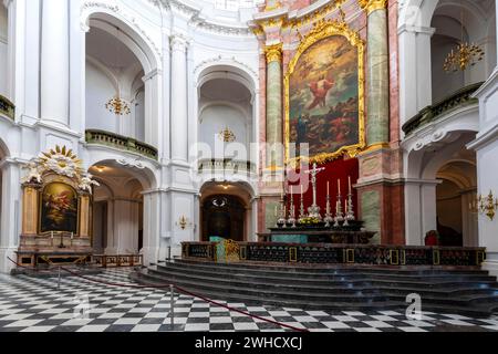 Innenansicht des St. Trinitatis Doms, Altar, Kirchenschiff, Dresden, Freistaat Sachsen, Deutschland Stockfoto