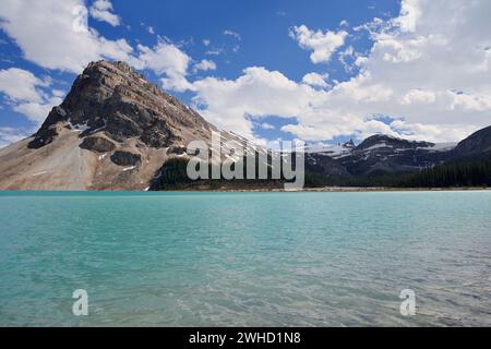 Bow Lake und Crowfoot Mountain, Icefields Parkway, Banff National Park, Alberta, Kanada Stockfoto