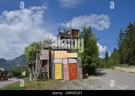 Haus eines Holzfällers, Heimat der tausend Gesichter, Radium Hot Springs, British Columbia, Kanada Stockfoto