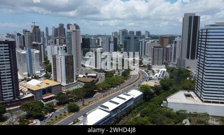 salvador, bahia, brasilien - 23. november 2023: Luftaufnahme von Wohnhäusern in der Stadt Salvad Stockfoto