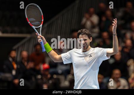 Oslo, Norwegen 09 Februar 2024 Dominic Thiem aus Österreich feiert gegen Holger Rune aus Dänemark während des Round Robin Matches des Ultimate Tennis Showdown Turniers in der Telenor Arena in Oslo, Norwegen Stockfoto