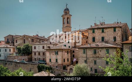 Stadtbild von Urbania, historische Kleinstadt in der Provinz Pesaro und Urbino, Marken, Italien Stockfoto