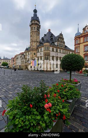 Das Rathaus auf dem Marktplatz in der historischen Altstadt von Altenburg, Thüringen Stockfoto