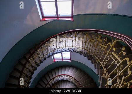 Treppe im Jugendstilmuseum in Riga, Lettland Stockfoto