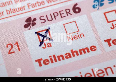 Vollständiges Lottoticket, Details, Teilnahmefeld SUPER 6, Stockfoto