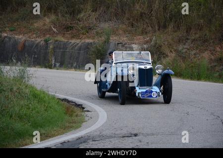 Tavoleto , Italien - Sept. 16 - 2023 : MG PB 1934 im coppa nuvolari alten Rennen Stockfoto