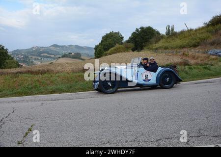 Tavoleto , Italien - Sept. 16 - 2023 : MG PB 1934 im coppa nuvolari alten Rennen Stockfoto