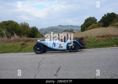 Tavoleto , Italien - Sept. 16 - 2023 : MG PB 1934 im coppa nuvolari alten Rennen Stockfoto