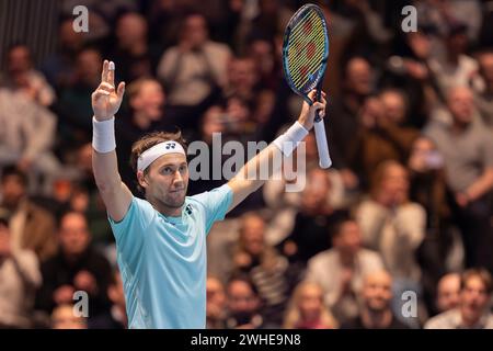 Oslo, Norwegen 09 Februar 2024 Casper Ruud aus Norwegen feiert gegen Holger Rune aus Dänemark während des Round Robin Matches des Ultimate Tennis Showdown Turniers in der Telenor Arena in Oslo, Norwegen Stockfoto