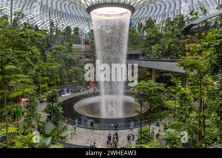 300 Fuß Rain Vortex am Flughafen Changi, Singapur Stockfoto