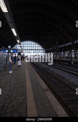 "24.01.2024, Deutschland, Bremen, Bremen - Leere am Bremer Hauptbahnhof während des bundesweiten Streiks der zugführergewerkschaft GDL. 00A240124D043 Stockfoto