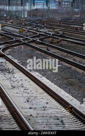 "24.01.2024, Deutschland, Bremen, Bremen - Leere am Bremer Hauptbahnhof während des bundesweiten Streiks der zugführergewerkschaft GDL. 00A240124D057 Stockfoto