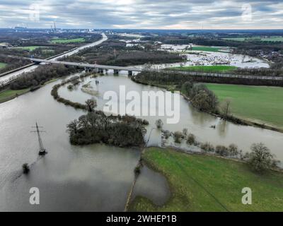 "07.01.2024, Deutschland, Nordrhein-Westfalen, Haltern am See - Hochwasser an der Lippe, Fluss im Ruhrgebiet, die Felder, die landwirtschaftlichen Flächen des f Stockfoto