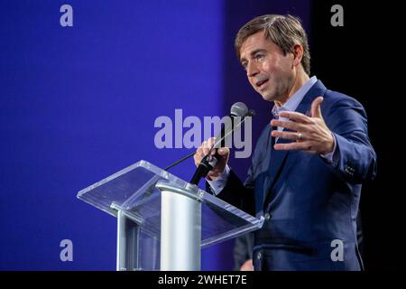 Las Vegas, USA. Februar 2024. Peter O'Reilly, NFL Executive Vice President, Club Business, League Events & International, spricht am 9. Februar 2024 auf der NFL Super Bowl International Press Conference im Mandalay Bay North Convention Center in Las Vegas, Nevada. (Travis P Ball/SIPA USA) Credit: SIPA USA/Alamy Live News Stockfoto