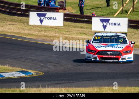 Sandown Park, Australien. Februar 2024. James Moffat (#34) steuert während der Qualifikation für die Trico Trans am Series 2024 am Samstag beim Shannon’s Speed Series Race Sandown in Kurve 2. Credit: James Forrester/Alamy Live News Stockfoto