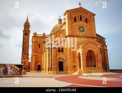 Die Basilika der Jungfrau von Ta Pinu in der Nähe des Dorfes Gharb auf Gozo Stockfoto