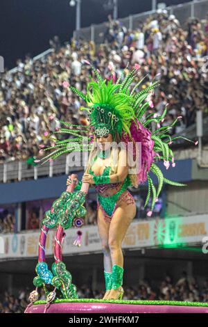 Carnaval Sp Turis 2024 SAO PAULO SP, 09/2023 - SP Turis Karneval /Special Group Schools Parade - Barroca Zona sul, in der Parade am Freitagabend im Anhembi Sambodromo, Sao Paulo 09. IMAGO / Jefferson Aguiar Sao Paulo Brasilien Copyright: XJeffersonxAguiarx Stockfoto