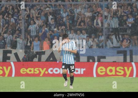 Avellaneda, Argentinien, 9. Februar 2024. Facundo Mura weinte, als er sein Tor während des Spiels zwischen Racing Club und San Lorenzo de Almagro feierte. Quelle: Fabideciria/Alamy Live News Stockfoto