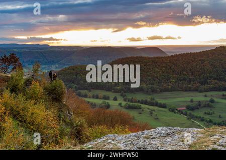 Blick vom Hügel Breitenstein, Sonnenuntergang Owen Schwäbische Alb, Schwäbische Alb Baden-Württemberg Deutschland Stockfoto