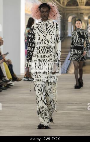 8. Februar 2024 - New York, USA - Libertine Herbst Winter 2024 Runway auf der New York Fashion Week. Foto: Rudy K Stockfoto