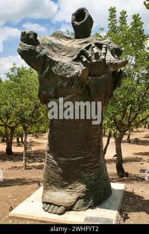 Kunstwerke auf dem Gelände von Yad Vashem in Jerusalem. Ilana Goor Stockfoto